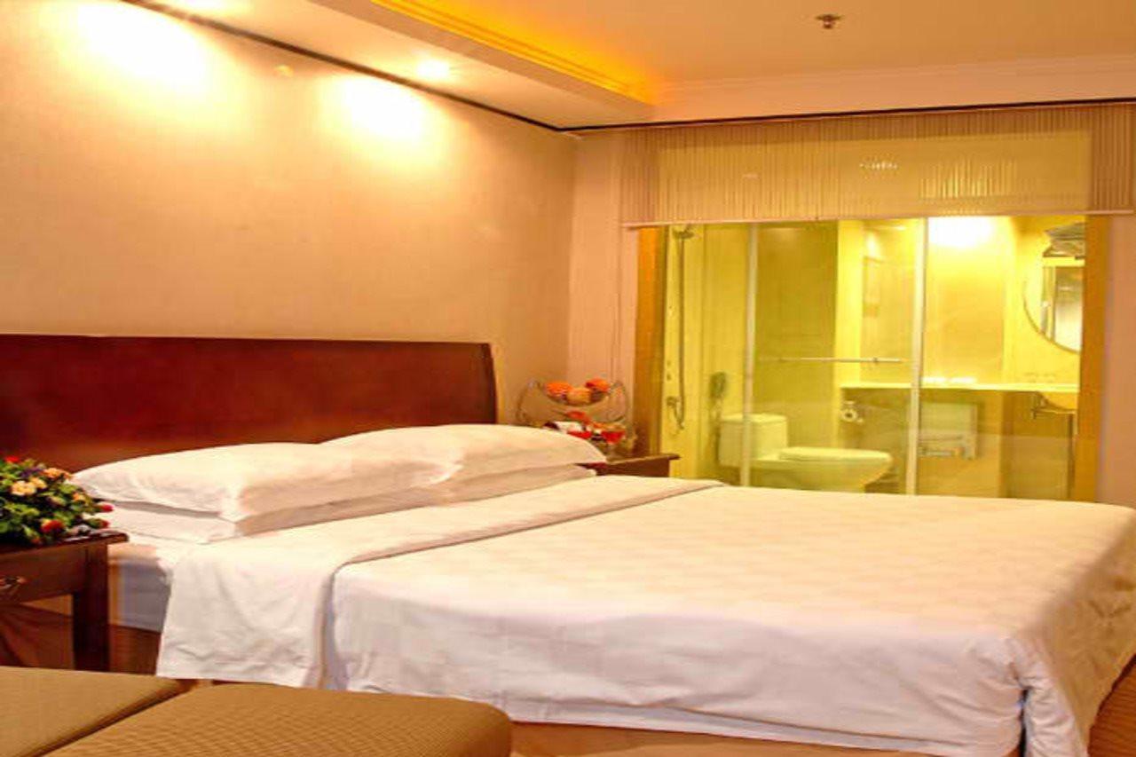 Royalty Hotel Шэньчжэнь Экстерьер фото